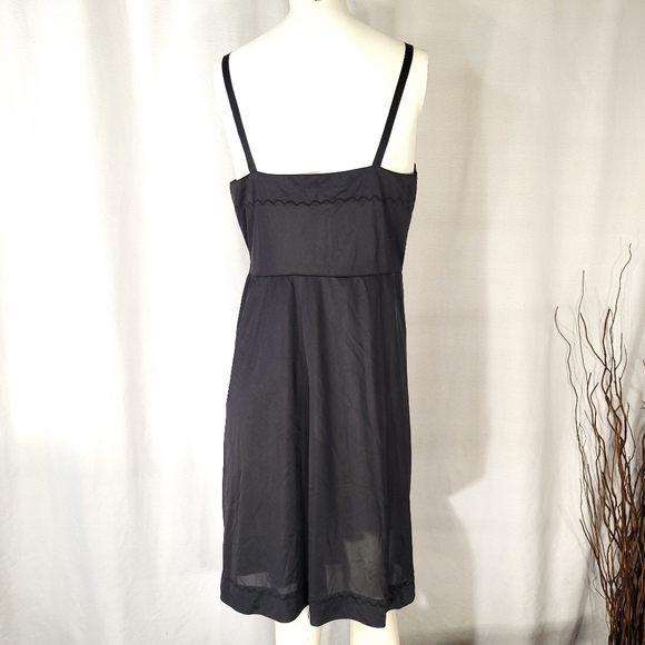 Vintage Black Mid Length Chemise - Picture 5 of 7